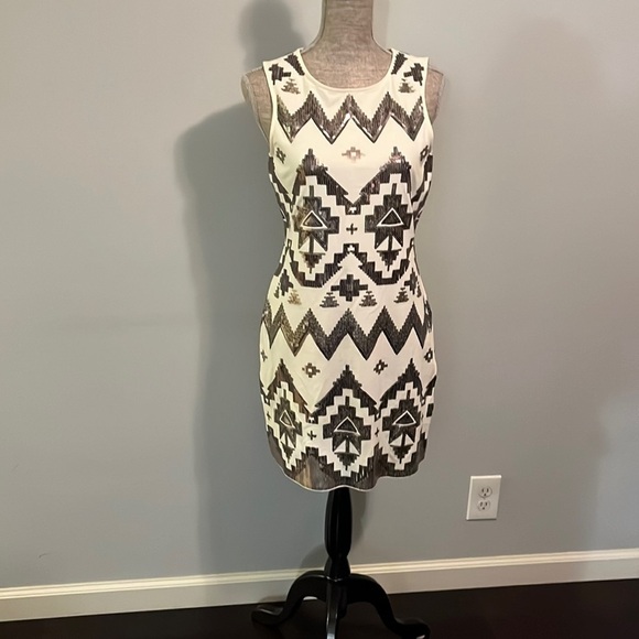 Express midi sleeve less dress with beautiful sequins throughout. - Picture 1 of 6